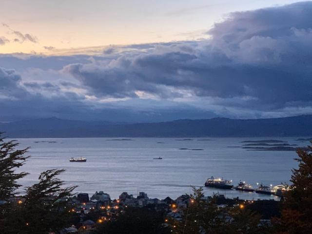 Mirador Del Beagle Hosteria Ushuaia Esterno foto